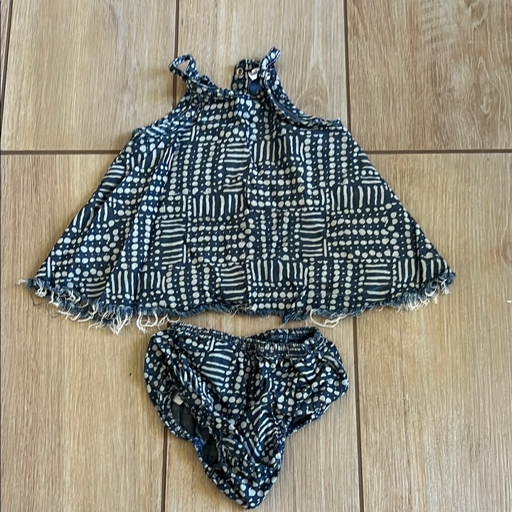 Splendid Navy and White Patterned Baby Outfit, fourth of july size 6-12 month